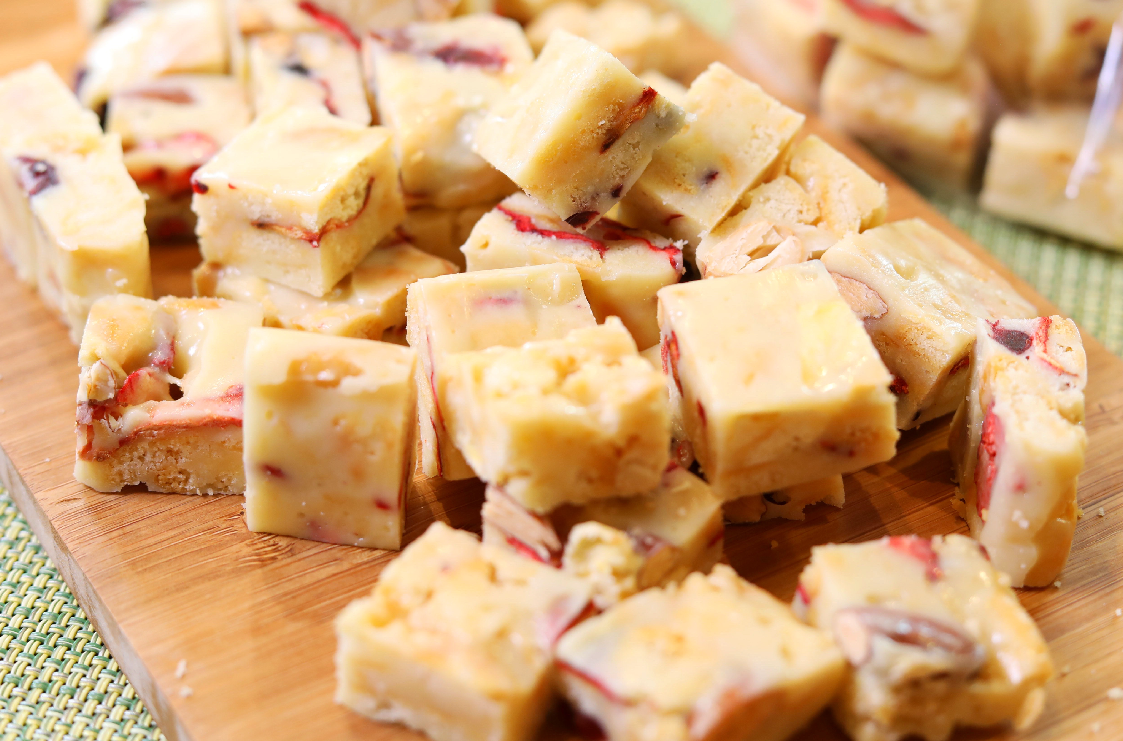 Chewy Snowflakes / Marshmallow Biscuits 雪花酥
 &ndash; ChiaChia's Queendom